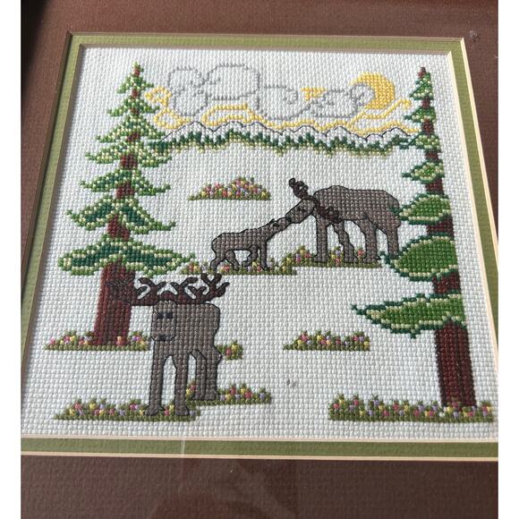 Cross Stitch Moose Family in Forest‎ 11" X 11" Vintage Completed Framed & Matted - Picture 3 of 5
